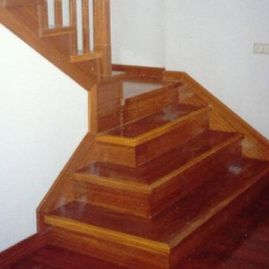 Carpintería Marjo escaleras anchas